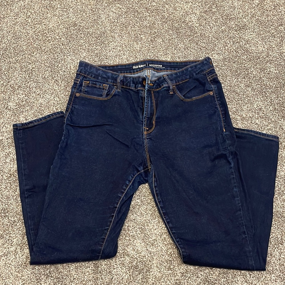 Old Navy Rockstar skinny jeans - Sz 12 Short